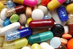 Separate the intake of any drugs is very dangerous